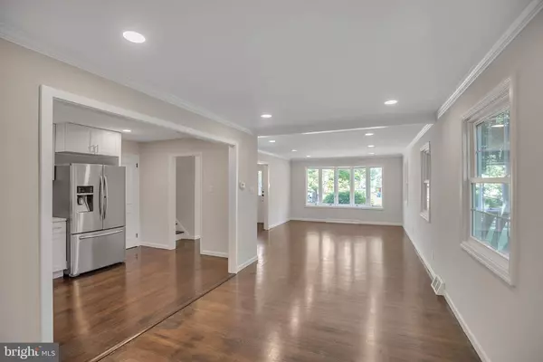 220 SHEFFIELD RD, Cherry Hill, NJ 08034