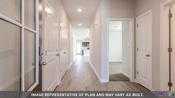 917 N MICHIGAN AVE, Port Allen, LA 70764