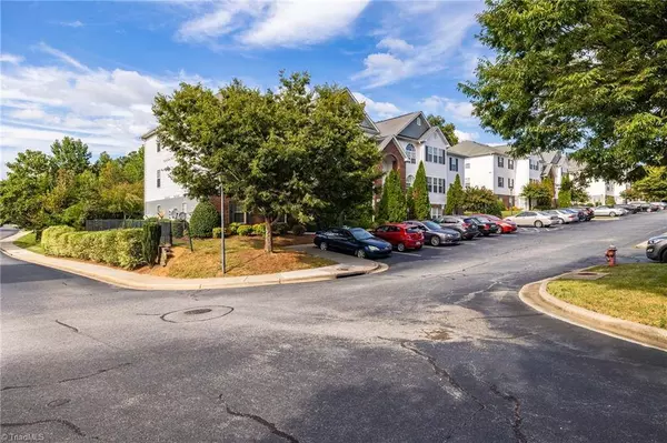 4315 Cedarcroft CT #3B, Greensboro, NC 27409