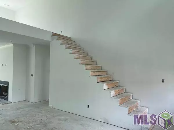 58900 APRIL LN, Plaquemine, LA 70764