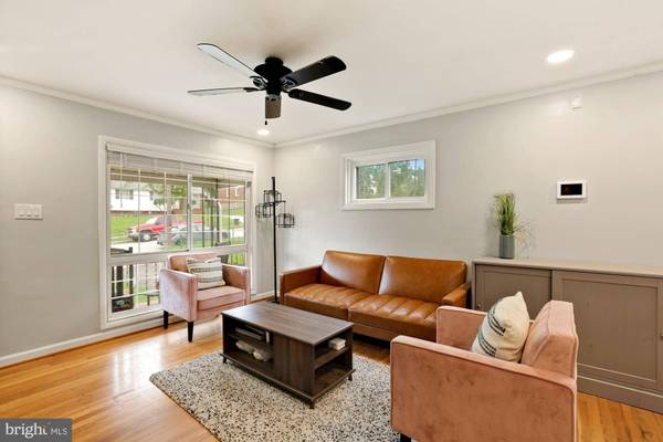 6812 BEACON PL, Riverdale, MD 20737