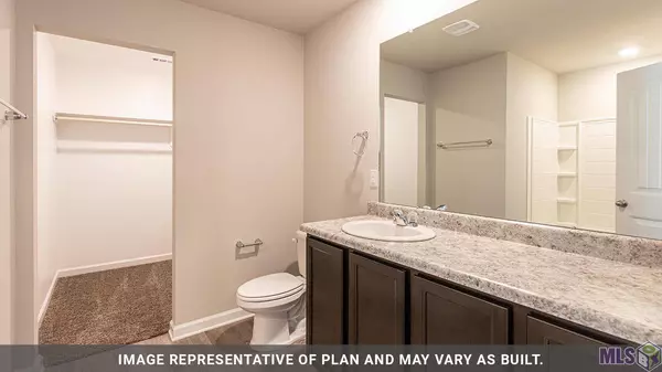 868 N 10TH ST, Port Allen, LA 70764