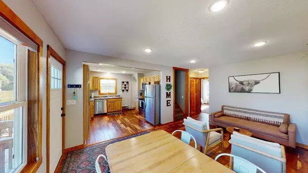 9452 County 105 RD NW, Pine Island, MN 55963