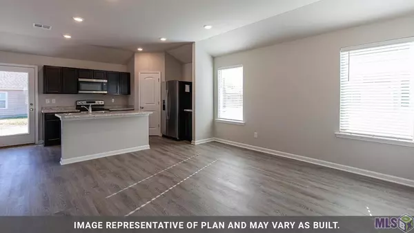 917 N MICHIGAN AVE, Port Allen, LA 70764