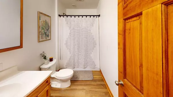 9452 County 105 RD NW, Pine Island, MN 55963