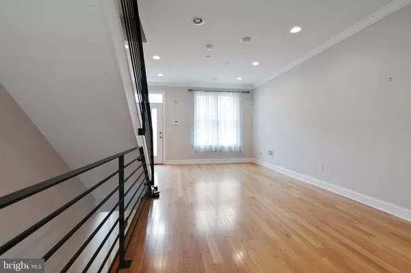 1325 S CLEVELAND ST, Philadelphia, PA 19146