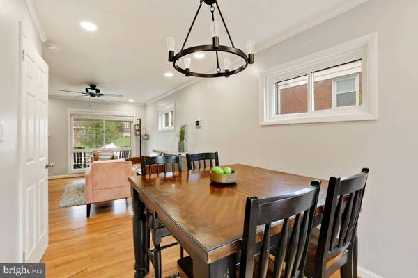 6812 BEACON PL, Riverdale, MD 20737