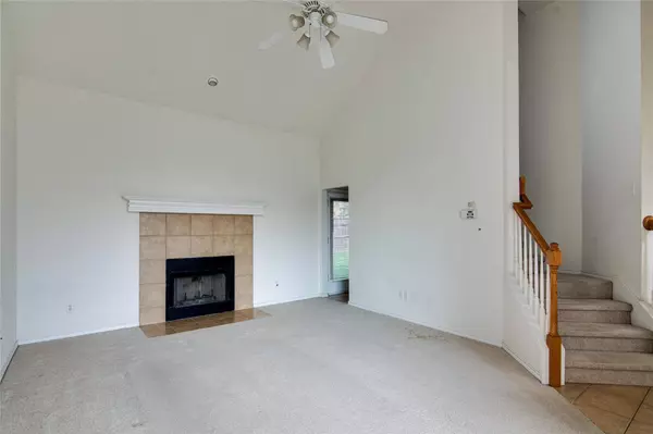 133 Parkview Drive, Saginaw, TX 76179