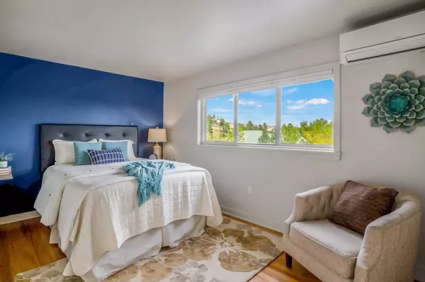 4880 Yucca #B, Los Alamos, NM 87544