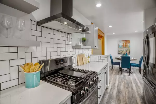 4880 Yucca #B, Los Alamos, NM 87544