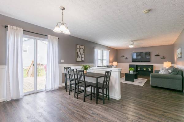 158 Firestone Drive, Delaware, OH 43015