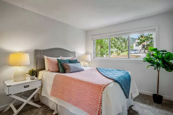 4880 Yucca #B, Los Alamos, NM 87544