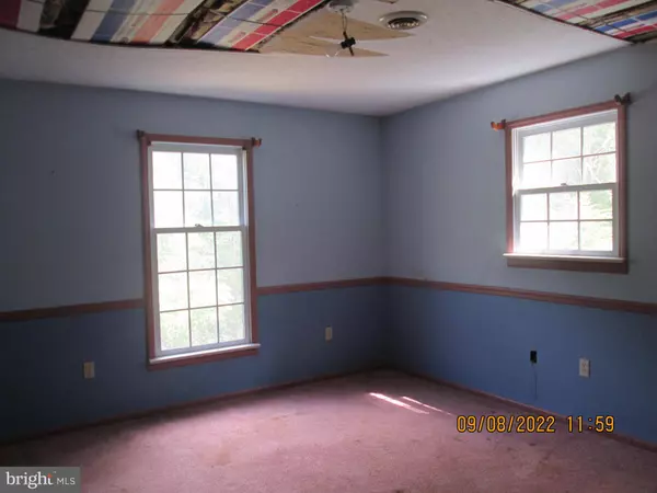 10473 HEDGESVILLE RD, Hedgesville, WV 25427