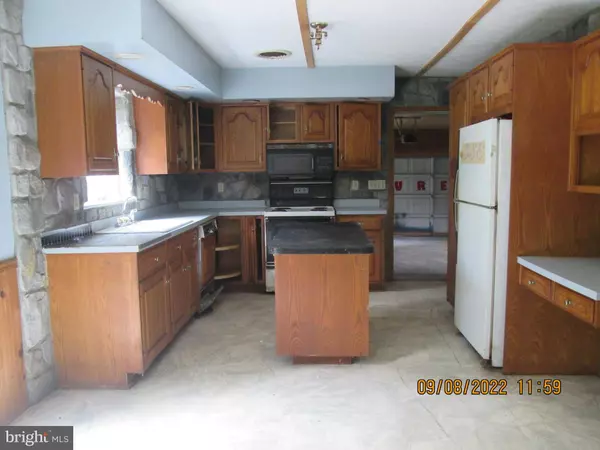 10473 HEDGESVILLE RD, Hedgesville, WV 25427