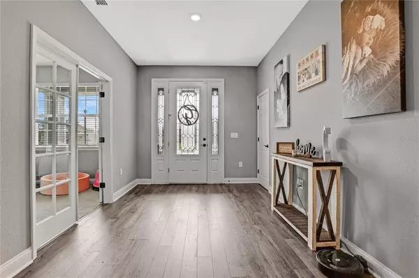 212 WALKERS POINT DR, Auburndale, FL 33823