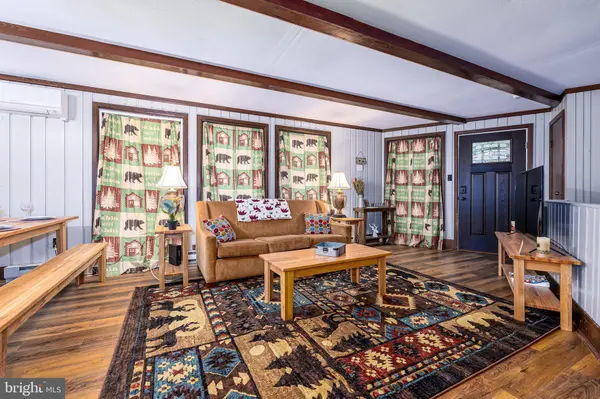 255 VALLEY VIEW RD, Basye, VA 22810