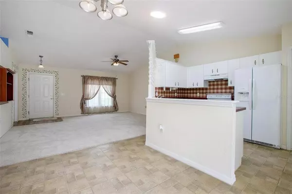 433 LANCASTER AVE, Orange City, FL 32763