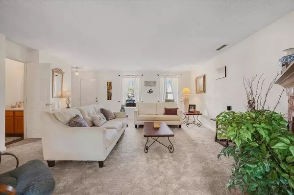 13562 SILVER SPUR CT, Carmel, IN 46032