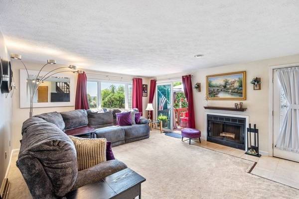 32 Country Club #D, Milford, MA 01757