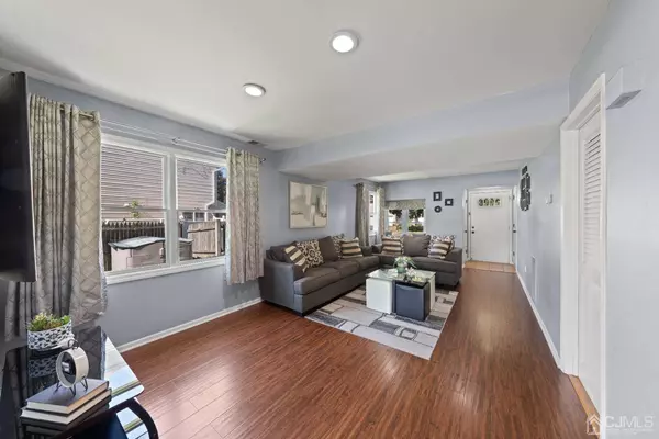 1015 Pitt ST, South Plainfield, NJ 07080