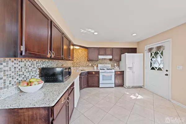 1015 Pitt ST, South Plainfield, NJ 07080