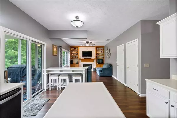 6319 SAGEWOOD CT, Indianapolis, IN 46268