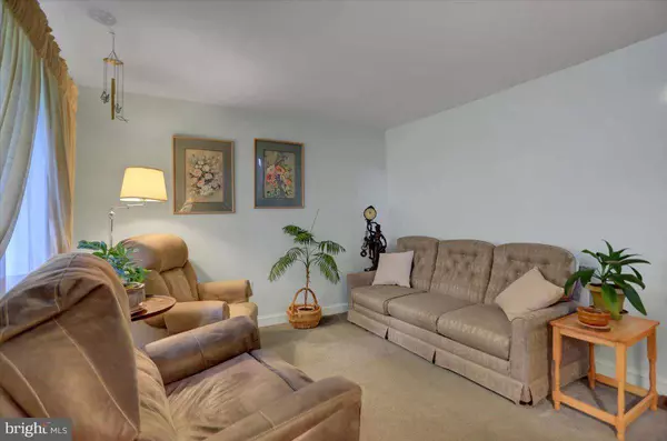 119 DILL RD, York, PA 17404