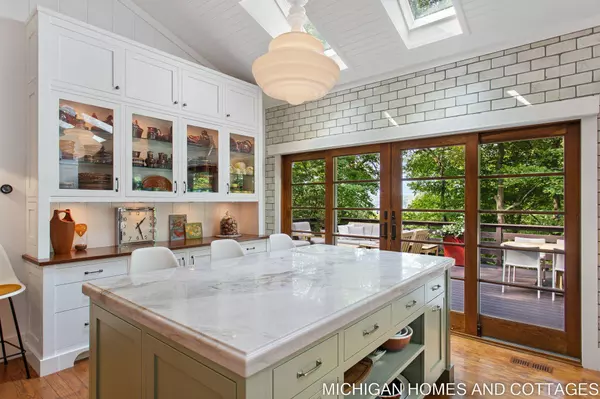 703 Pleasant Street, Saugatuck, MI 49453