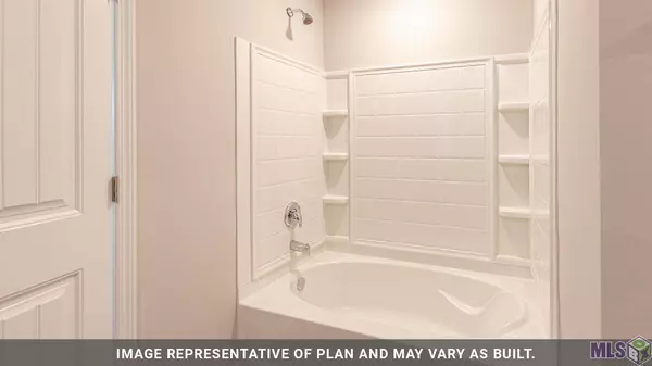 937 N MICHIGAN AVE, Port Allen, LA 70764