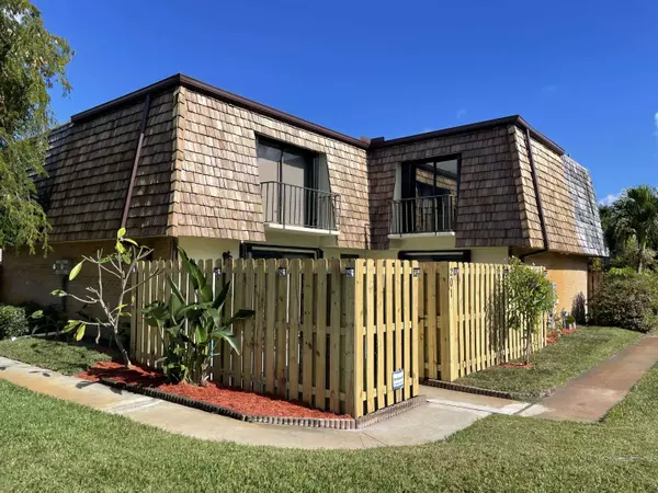 201 Lake Arbor DR, Palm Springs, FL 33461