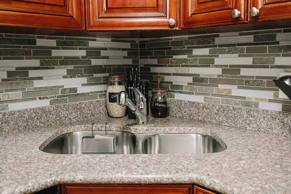 10213 S 86th Terrace #3-303, Palos Hills, IL 60465