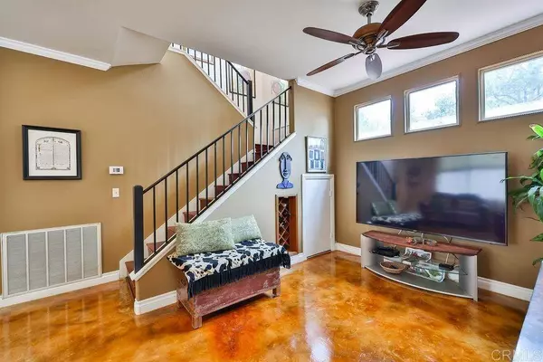 9490 Compass Point DR S #3, San Diego, CA 92126