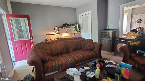 6 HANOVER ST, Pemberton, NJ 08068