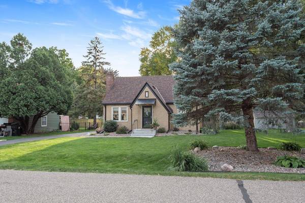 1039 Mary ST N, Maplewood, MN 55119