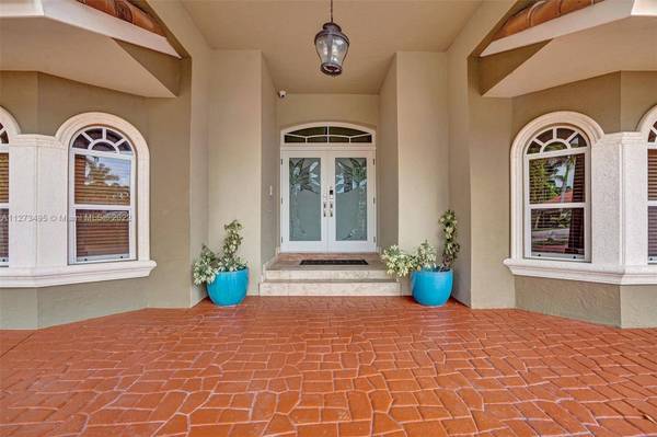 14230 SW 33rd St, Miami, FL 33175