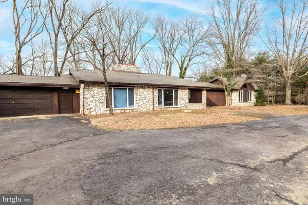 1600 SPRINGDALE RD, Cherry Hill, NJ 08003