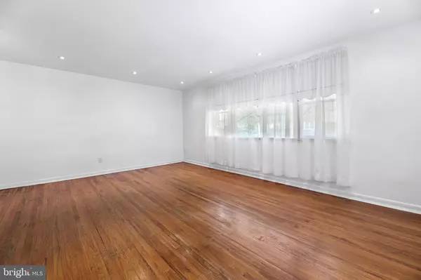 1709 BENSON ST, Philadelphia, PA 19152