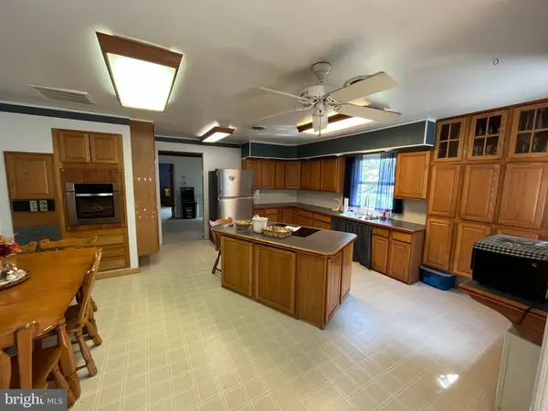 151 WHEATLAND ST, Martinsburg, WV 25405