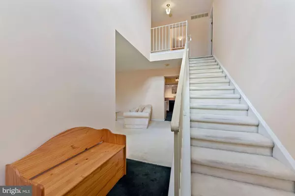 102 SPRINGCRESS DR, Delran, NJ 08075