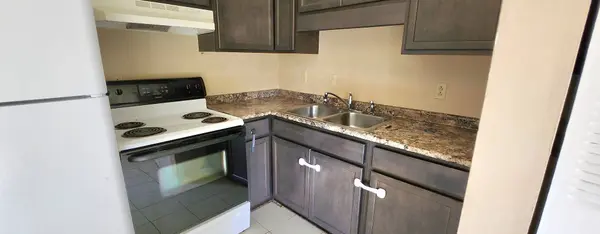 1108 Pembroke Oak Grove Rd, Oak Grove, KY 42262