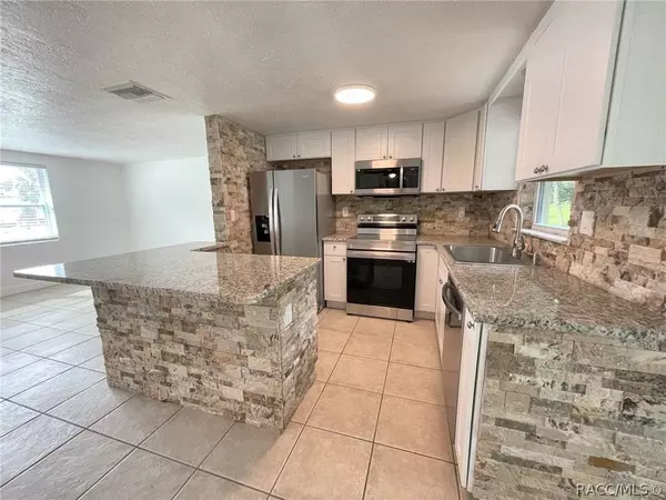 20 N Osceola ST, Beverly Hills, FL 34465