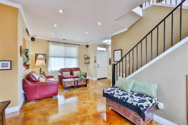 9490 Compass Point DR S #3, San Diego, CA 92126