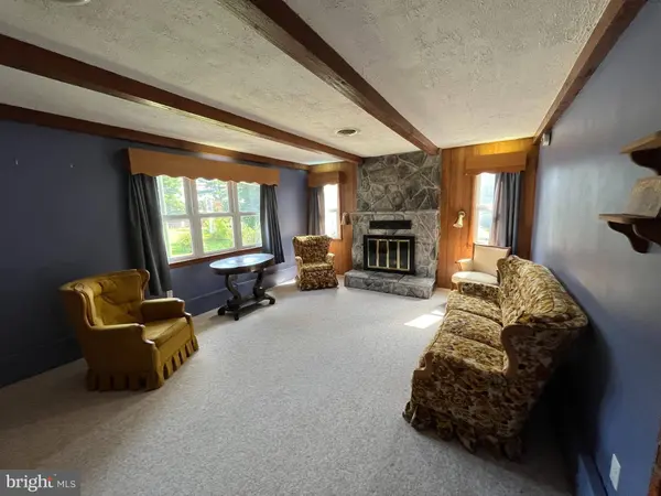 151 WHEATLAND ST, Martinsburg, WV 25405