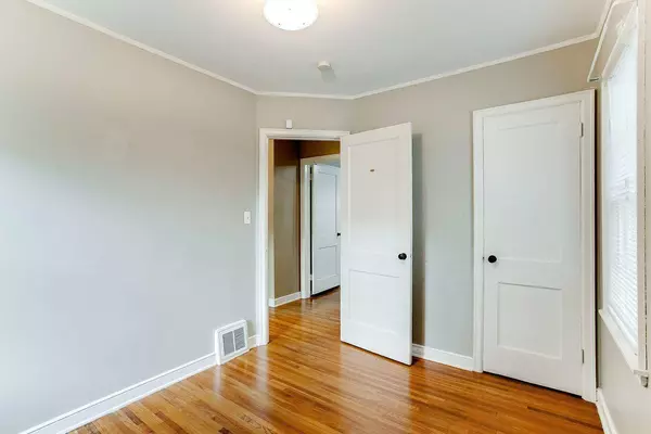 5305 44th AVE S, Minneapolis, MN 55417