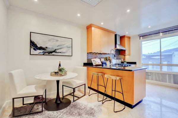 114 Parque Dr, San Francisco, CA 94134