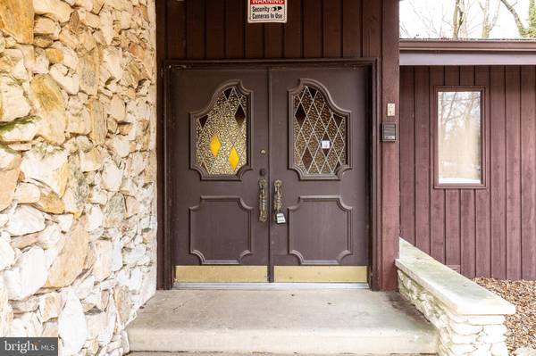 1600 SPRINGDALE RD, Cherry Hill, NJ 08003