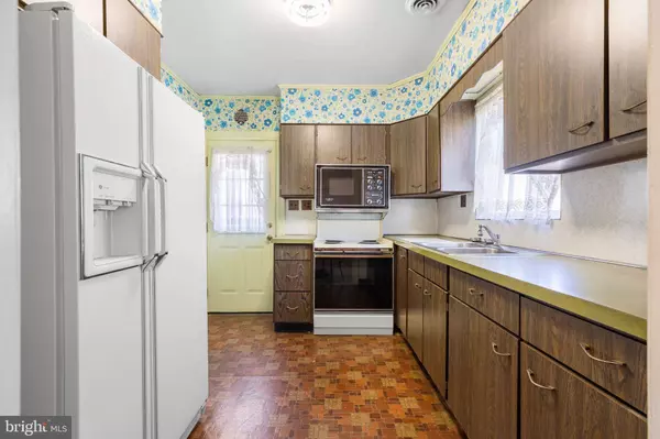 30 SEMINOLE AVE, Claymont, DE 19703