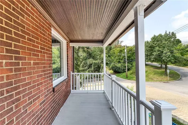 307 Fair Oaks St, Mc Kees Rocks, PA 15136