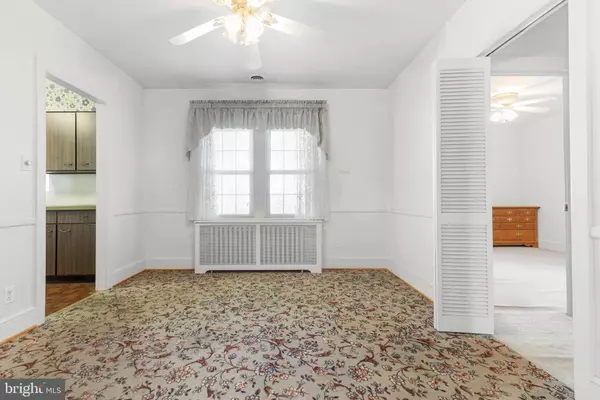 30 SEMINOLE AVE, Claymont, DE 19703