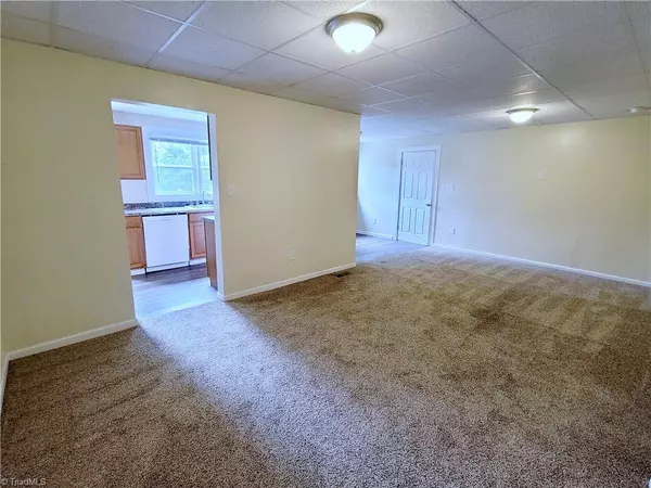 319 Berry Garden RD, Kernersville, NC 27284